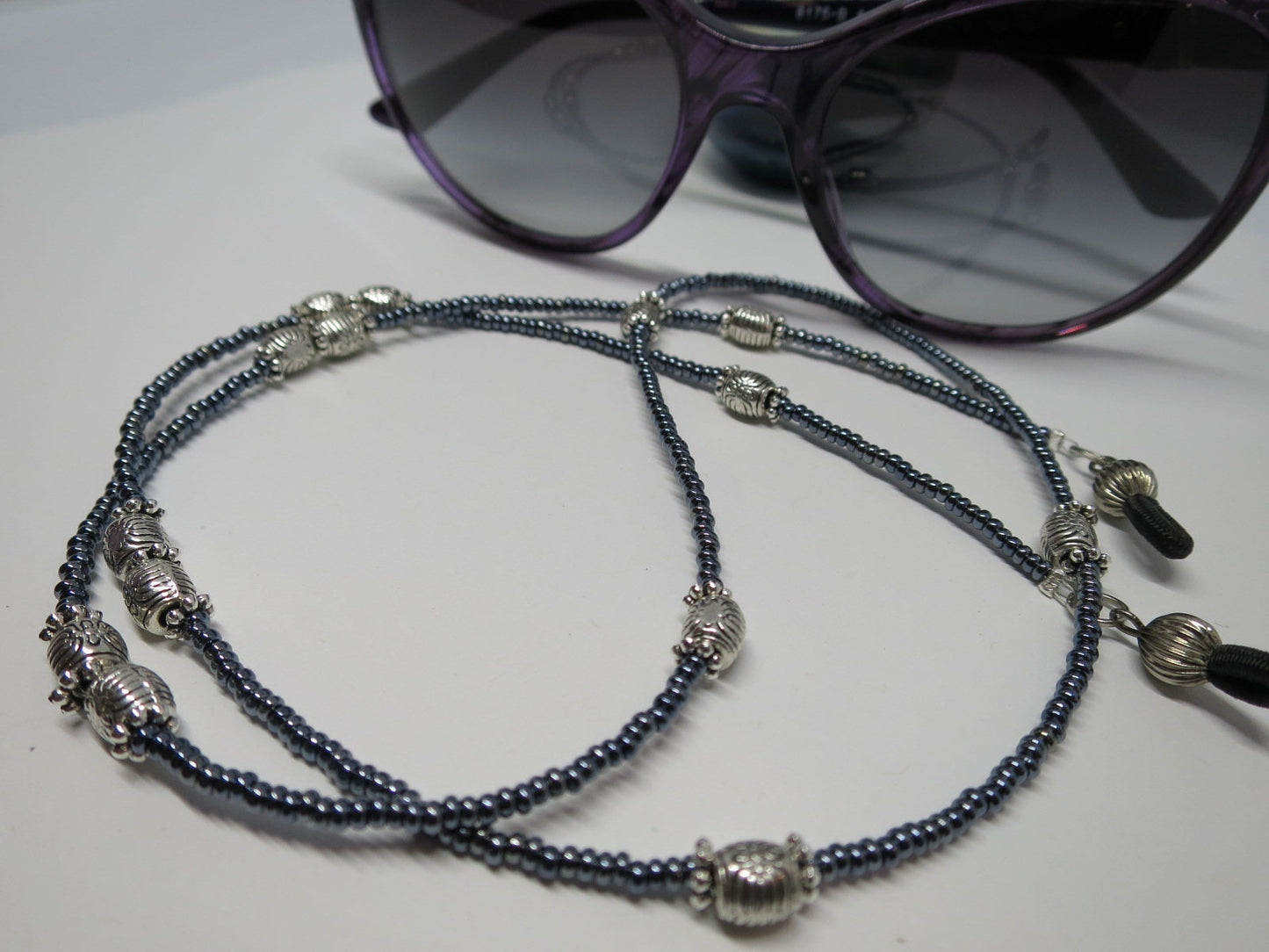 Eyeglass chain, metallic black and silver