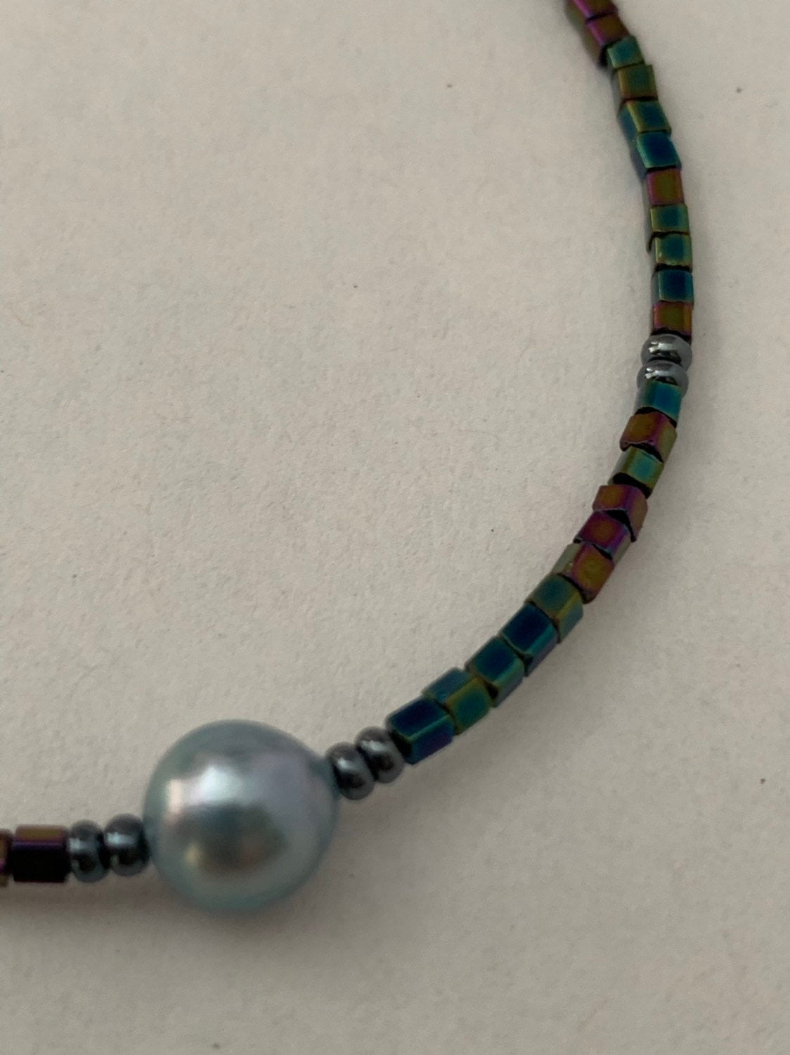 Iridescent seed bead and pearl bracelet