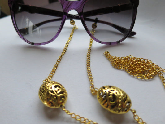 Eyeglass chain in gold finish with filigree beads