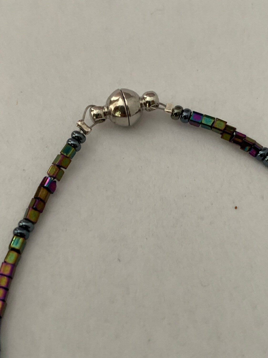 Iridescent seed bead and pearl bracelet